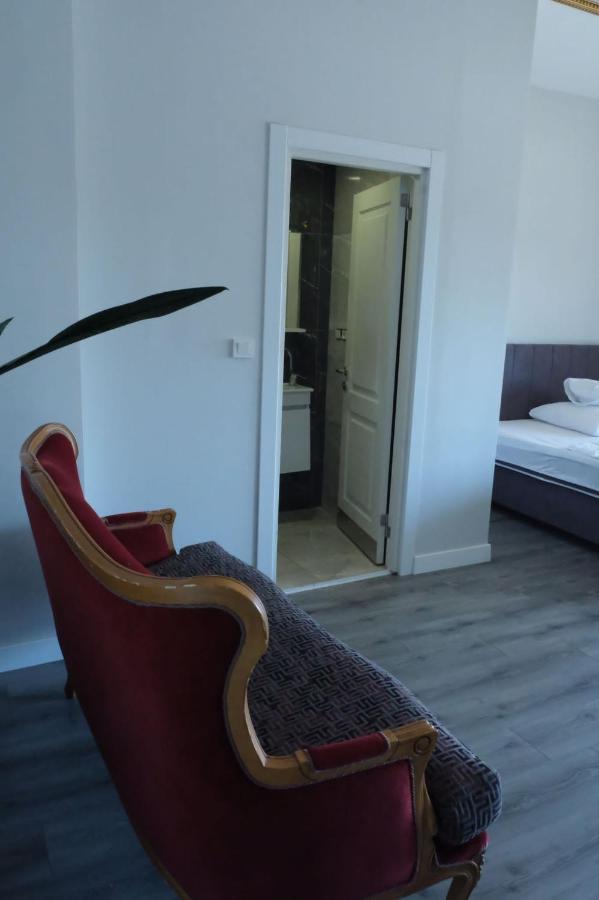Hotel Yali *